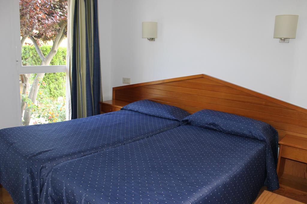 Apartamentos Massol Port de Pollenca Exterior photo