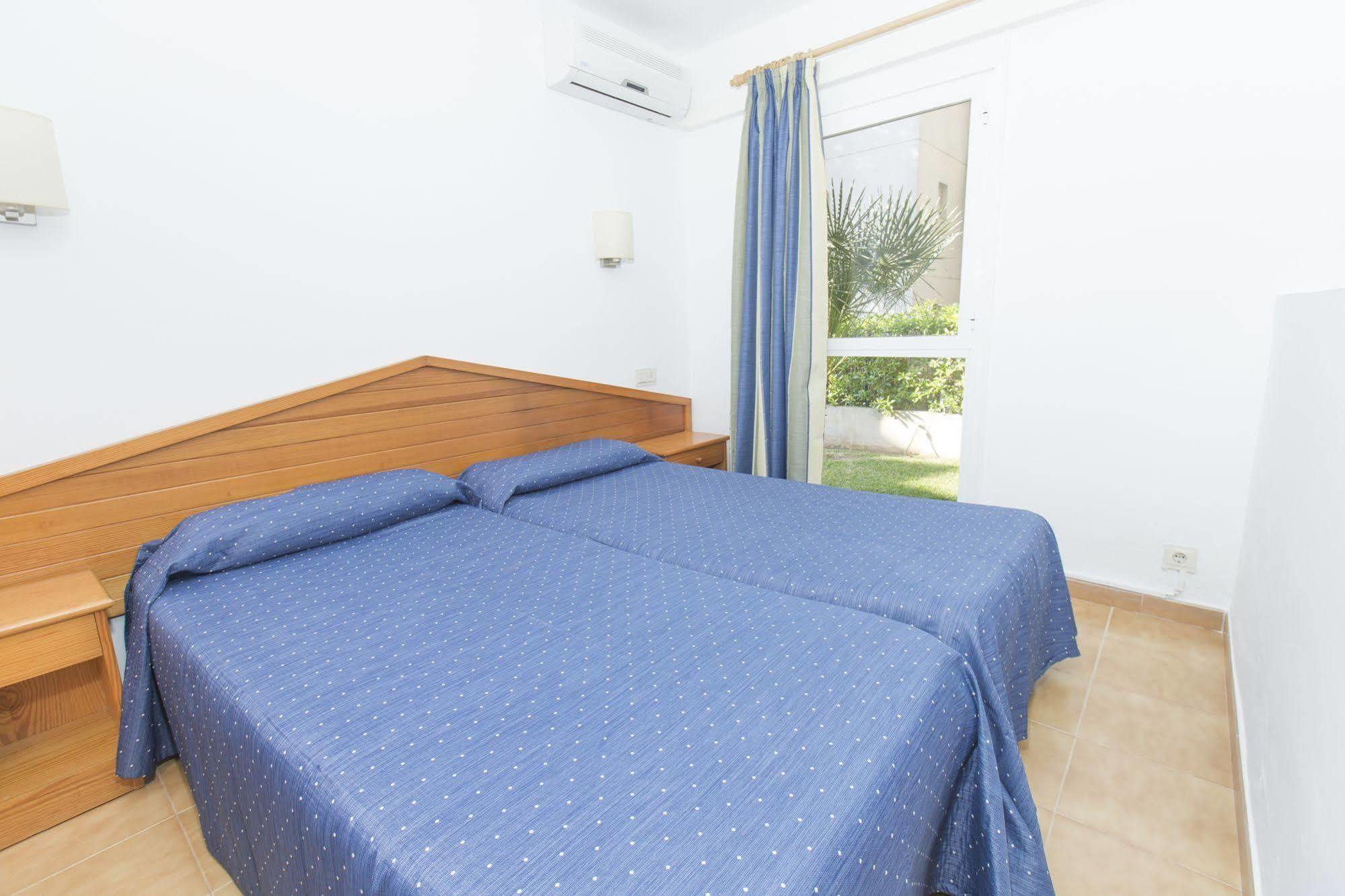 Apartamentos Massol Port de Pollenca Exterior photo
